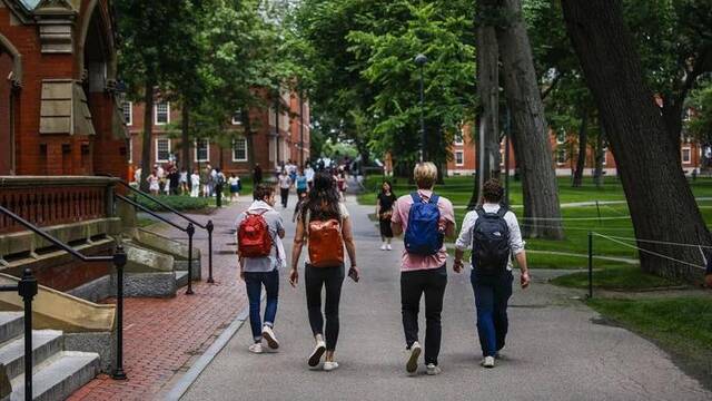 【世界说】美国民权领袖：美最高法院推翻大学招生考虑种族的“平权法案” 将使系统性种族歧视愈发顽固