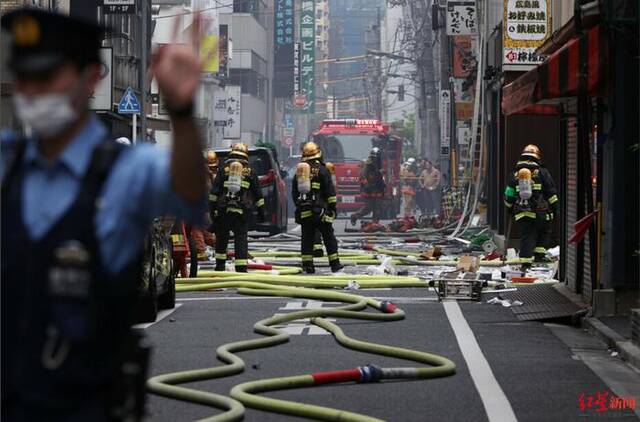 东京市中心爆炸多人受伤，事发餐饮店店长：空气中有煤气味，抽烟点火瞬间爆炸