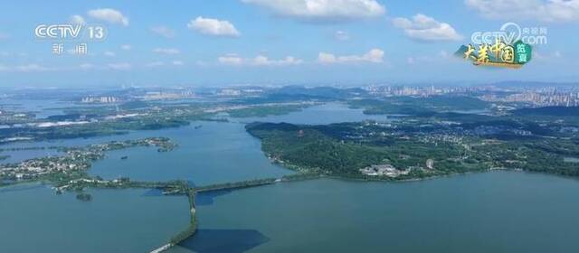 山景、水景、城景相结合 打造独特城市绿心景观