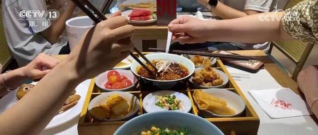 河南郑州发放第二期餐饮消费券 拉动夏季餐饮消费
