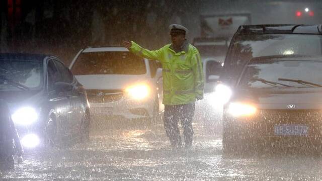 陕西：遭遇今年以来短时暴雨降水强度最大的一次强对流天气过程