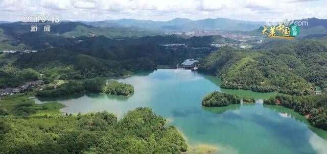 江山秀美群峰叠青翠 共赏祖国各地雅致夏日画卷