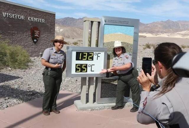 ▲加州死亡谷气温牌显示55℃