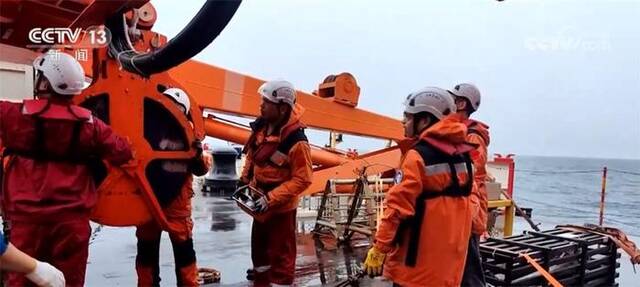 中国第13次北冰洋科学考察首次海上科考作业协同演练举行