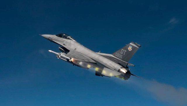 俄少将披露：美军F-16战机曾锁定一架执行任务的俄军机并准备攻击