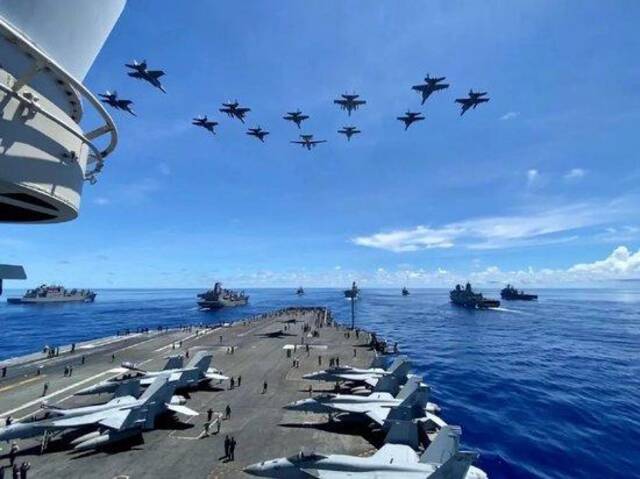美国海军进行军事演习。图源：Asian Military Review