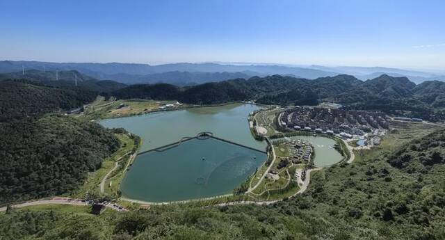 南天湖国家级旅游度假区高山生态怡人。新华社记者周凯摄