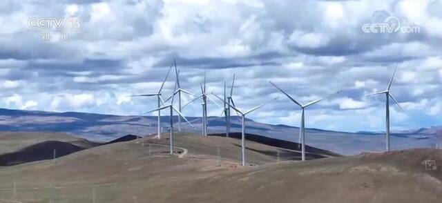 我国海拔最高风电场并网发电 建设全过程推进生态环境保护