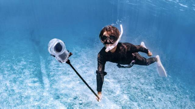 影石Insta360 X3 全隐形潜水套件上市 首次实现0遮挡水下取景