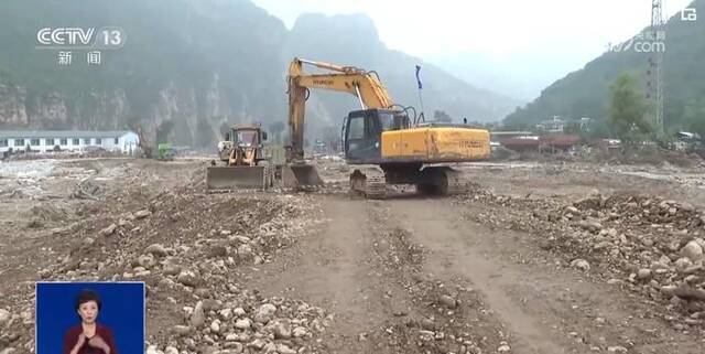 直击京津冀防汛救援 | 暴雨洪水中 有人从天而降 有人逆流而上