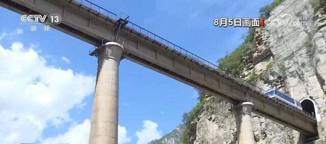 抢修工作不断进行 北京房山区及门头沟区多条道路已抢通