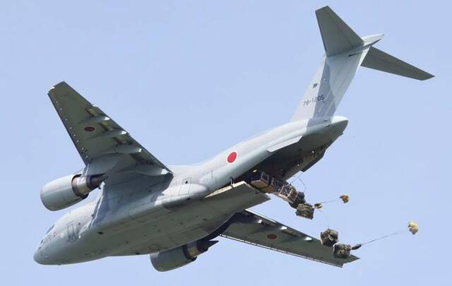 日本C-2运输机最大运载能力达到30吨。