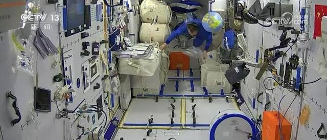 航天基础试验机柜成为太空实验室全能“多面手”