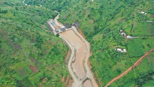 布隆迪胡济巴济水电站发电量超1亿度 中国电建设计承建