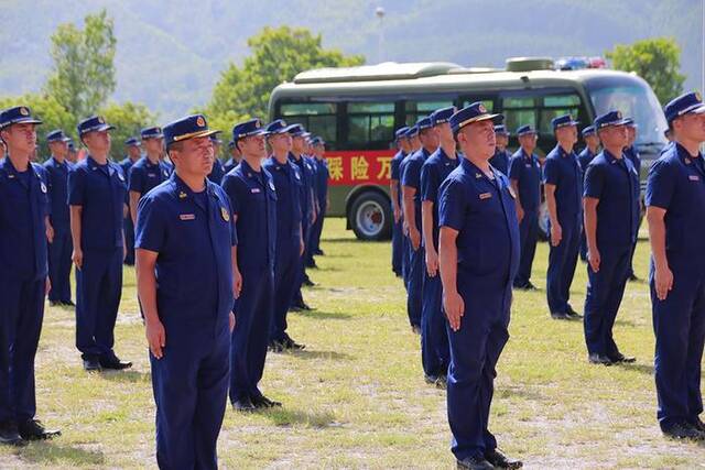 广东省首支国家综合性消防救援机动队伍正式进驻