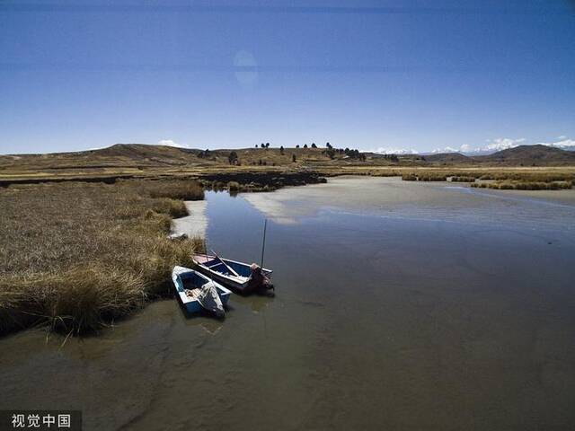 美媒：因冬季热浪及持续干旱，世界最高可通航湖泊正加速干涸