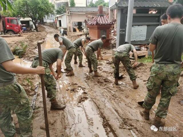 台风“海葵”来袭，人民子弟兵闻令出击！