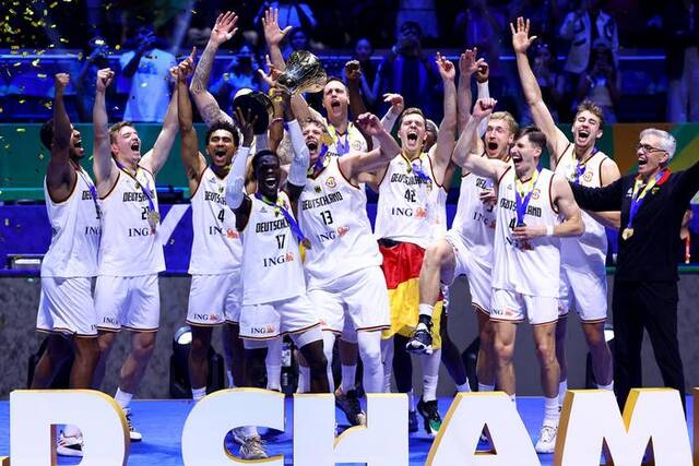 德国男篮夺得世界杯冠军图据视觉中国