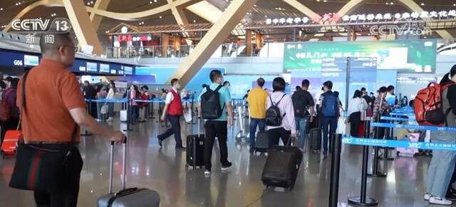 中秋国庆假期临近 多项数据反映旅客出行需求强劲