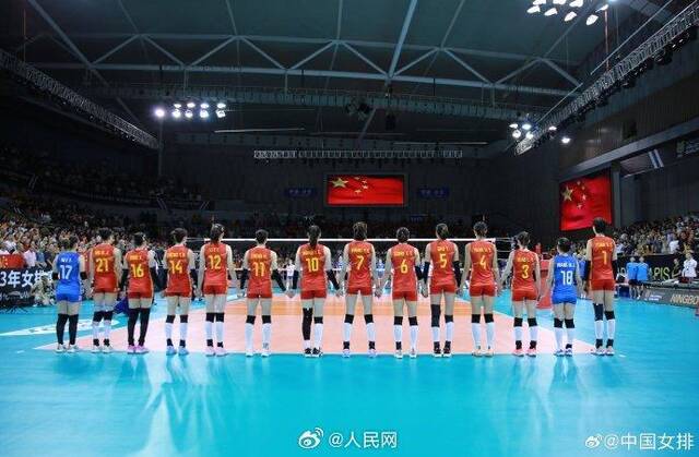 三连败，中国女排1-3不敌多米尼加，无缘直通巴黎奥运会