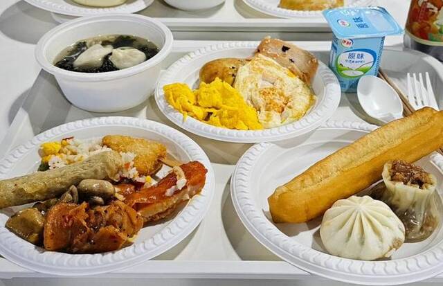 韩国记者狂晒杭州亚运村美食：超好吃，吃到撑！看来减肥要失败