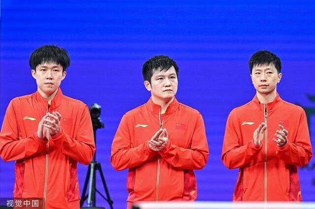 王楚钦、樊振东和马龙代表国乒出战。