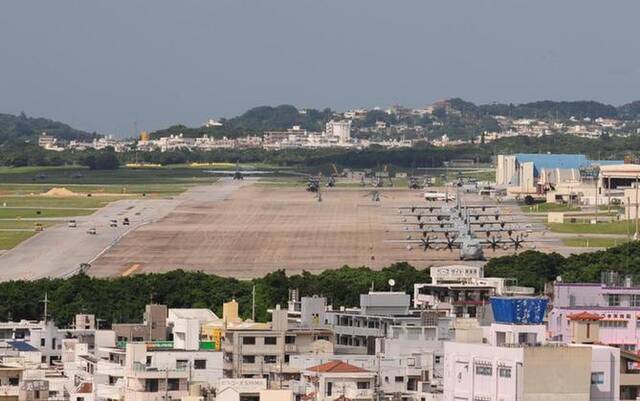 这是2010年5月19日拍摄的驻日美军普天间基地。新华社记者季春鹏摄