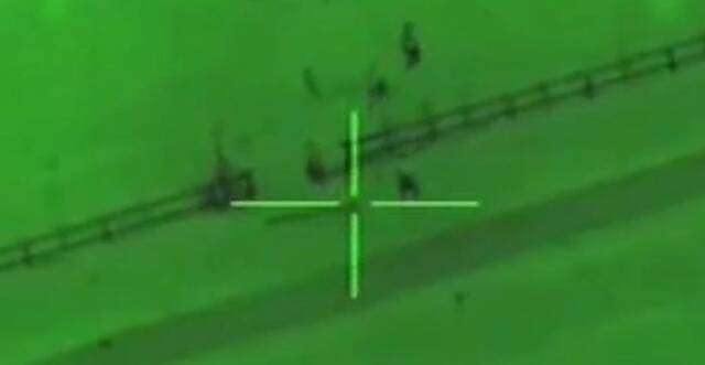 画面曝光！美媒：哈马斯公开打击以军直升机画面，自制防空系统现身