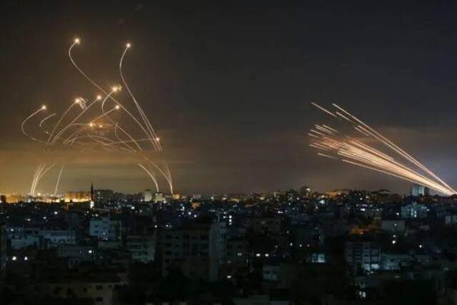 被哈马斯偷家，以色列“铁穹”怎么就“哑火”了？