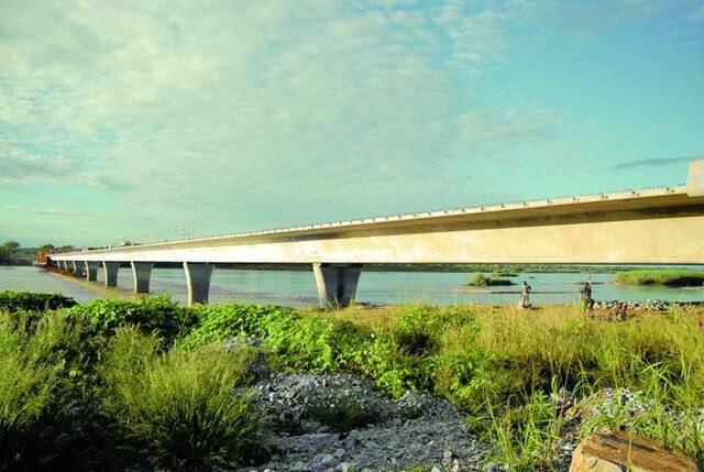 中国地质坦桑尼亚至莫桑比克联合大桥项目