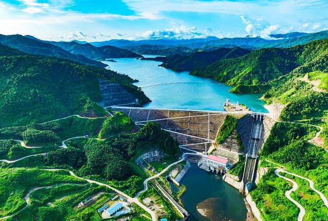 老挝南欧江流域梯级水电站项目