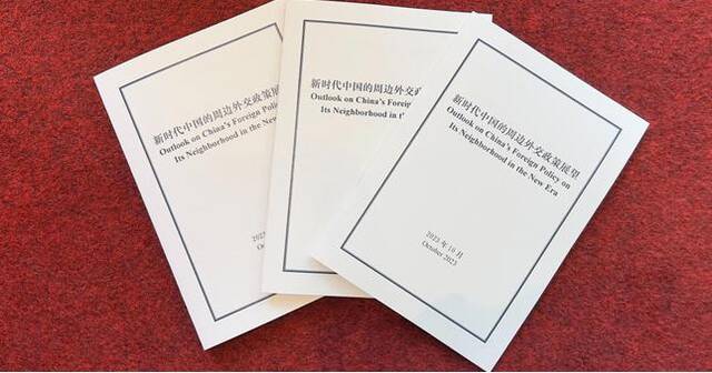 在中国周边29国，中国做对了什么，美国做错了什么