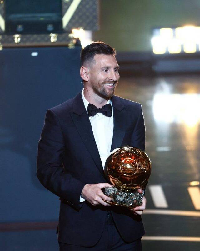 第8次获金球奖，梅西发表获奖感言：给国家队、教练组和全国人民的礼物