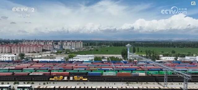 “五口通八国、一路连欧亚” 新疆自贸试验区为外商投资提供良好“硬件”环境