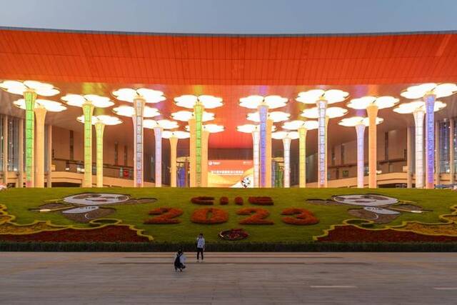 11月3日，国家会展中心（上海）南广场。新华社记者王翔摄