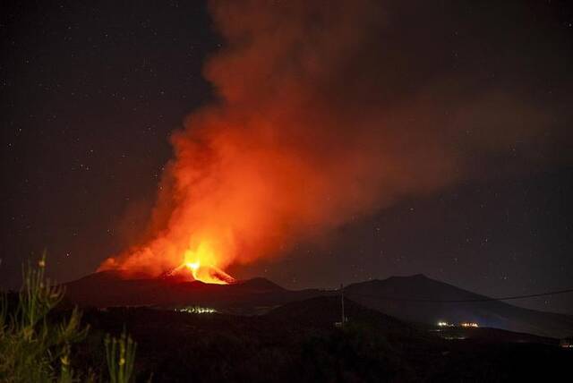 地处“世界最危险火山”附近，意大利小城3月内地震2500多次