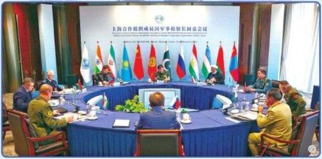 图⑤:本次大会期间,还组织召开了上海合作组织成员国军事检察长圆桌会议。