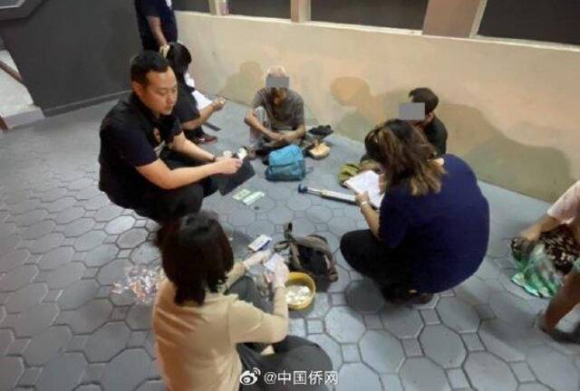 泰移民局严打利用残障人士作乞讨工具：发现犯罪线索拨打1178热线