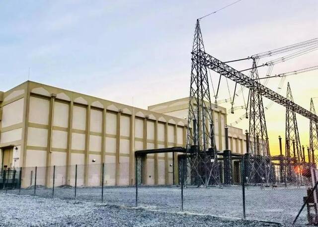 国机集团总承包的阿布扎比艾尔达芙拉PV2太阳能电站全面竣工