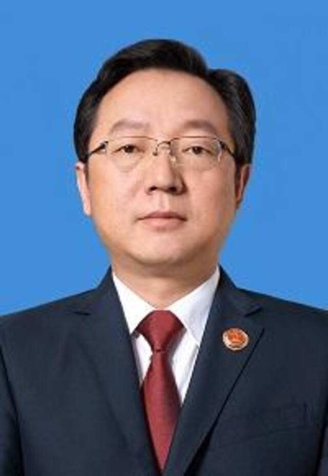 杨屹东