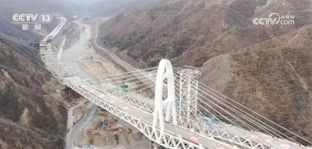 智慧建造、科技创新护航桥梁建设 中国工程再现“惊艳”一幕