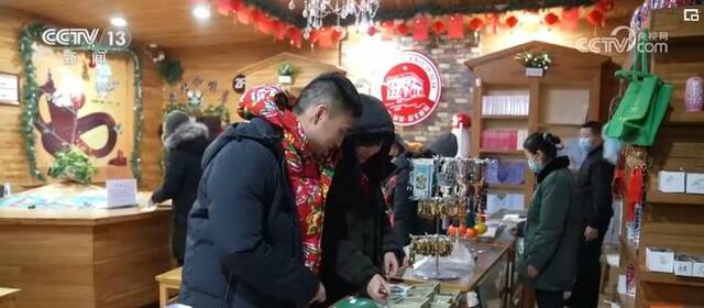 “追极光”“冰雪+”“旅拍”……旅游业腾跃激昂 消费市场“新新”向荣