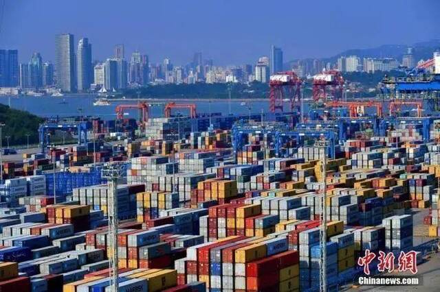 资料图：厦门港海沧集装箱码头。中新社记者王东明摄