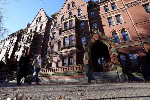 美媒：深陷“反犹”风波，哈佛提前入学申请者降至4年来最少