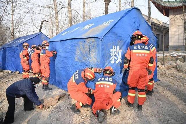 甘肃救援工作已基本结束 工作重点转为伤员救治和受灾群众生活安置