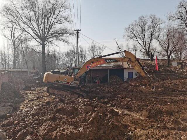 图集丨救援现场：积石山地震，被“砂涌”掩埋的草滩村