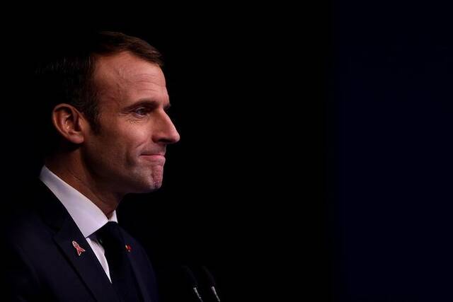 新移民法草案导致法国党派纷争，左翼政党批马克龙“背叛信念”