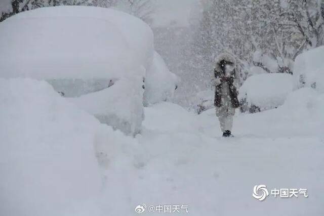 △12月22日早晨，山东威海降雪现场。