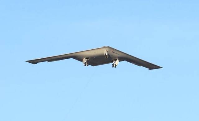 美国B-21新型战略轰炸机在今年11月首飞成功。