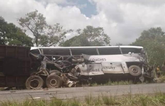 赞比亚中央省发生一起交通事故 造成12死42伤